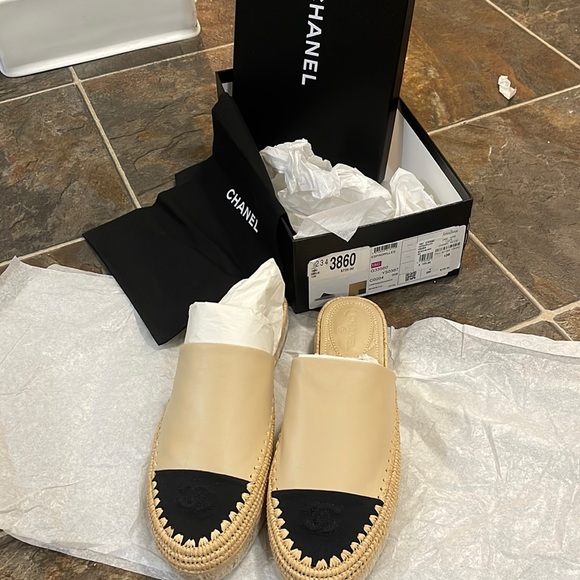 Chanel Espadrilles 1" Platform - Picture 1 of 4